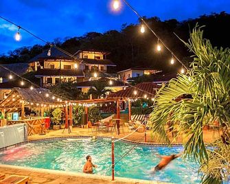 Socialtel Maderas - San Juan del Sur - Pool
