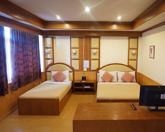 Supak Hotel - Kalasin - Habitación
