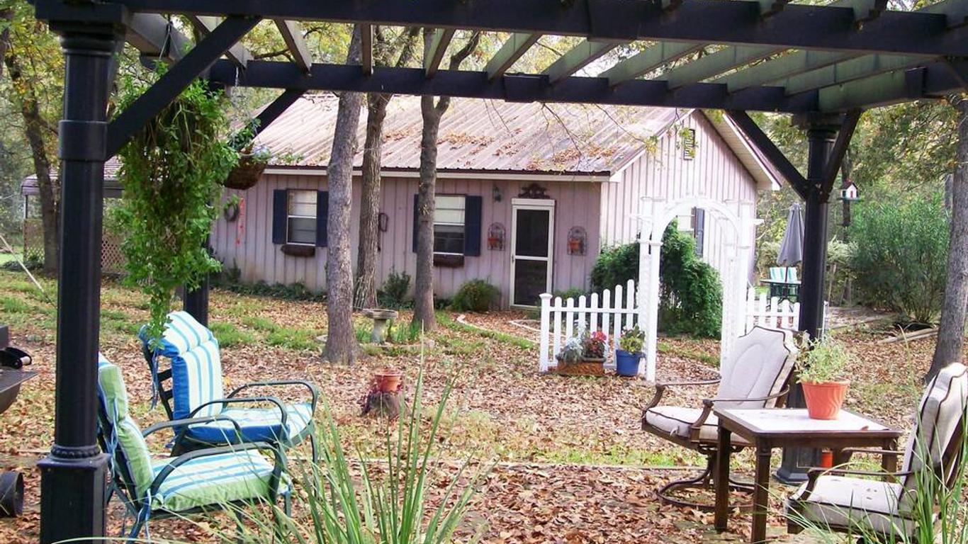 Kelumac Christmas Tree Farm B&b