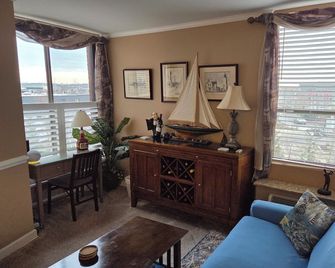 Beautiful Condo - Water View Near City Dock - Annapolis - Stue