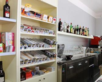 Camping Cala d'Ostia - Pula - Negozio