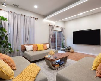 Modern Home in the heart of Fishtown, Philadelphia. - Filadelfia - Sala de estar