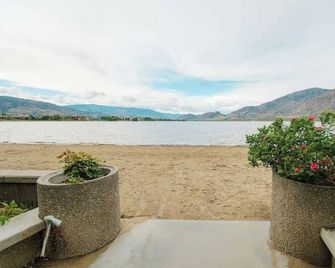 Suite 12 Green Gables Resort Lake View Retreat - Osoyoos