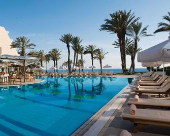 Constantinou Bros Pioneer Beach Hotel - Geroskípou - Piscina