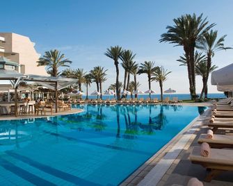 Constantinou Bros Pioneer Beach Hotel - Pafos - Pool