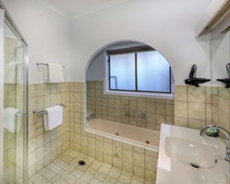 The Cottage Motor Inn Albury Cbd - Albury