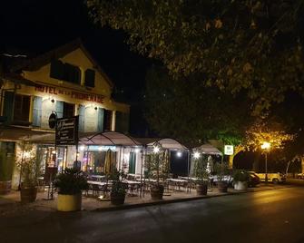 Logis Hôtel La Promenade - Gourdon - Building