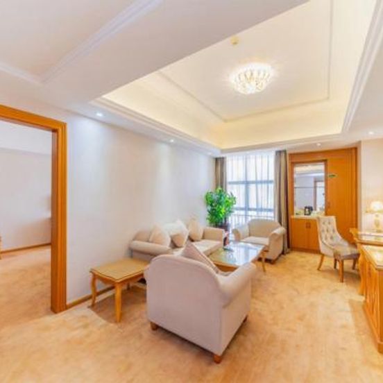 Vienna Hotel Shiyan Guangming Road image 1