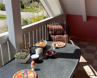 Your Vacation Home At The Geographical Center Of Bavaria - Kipfenberg - Balcone