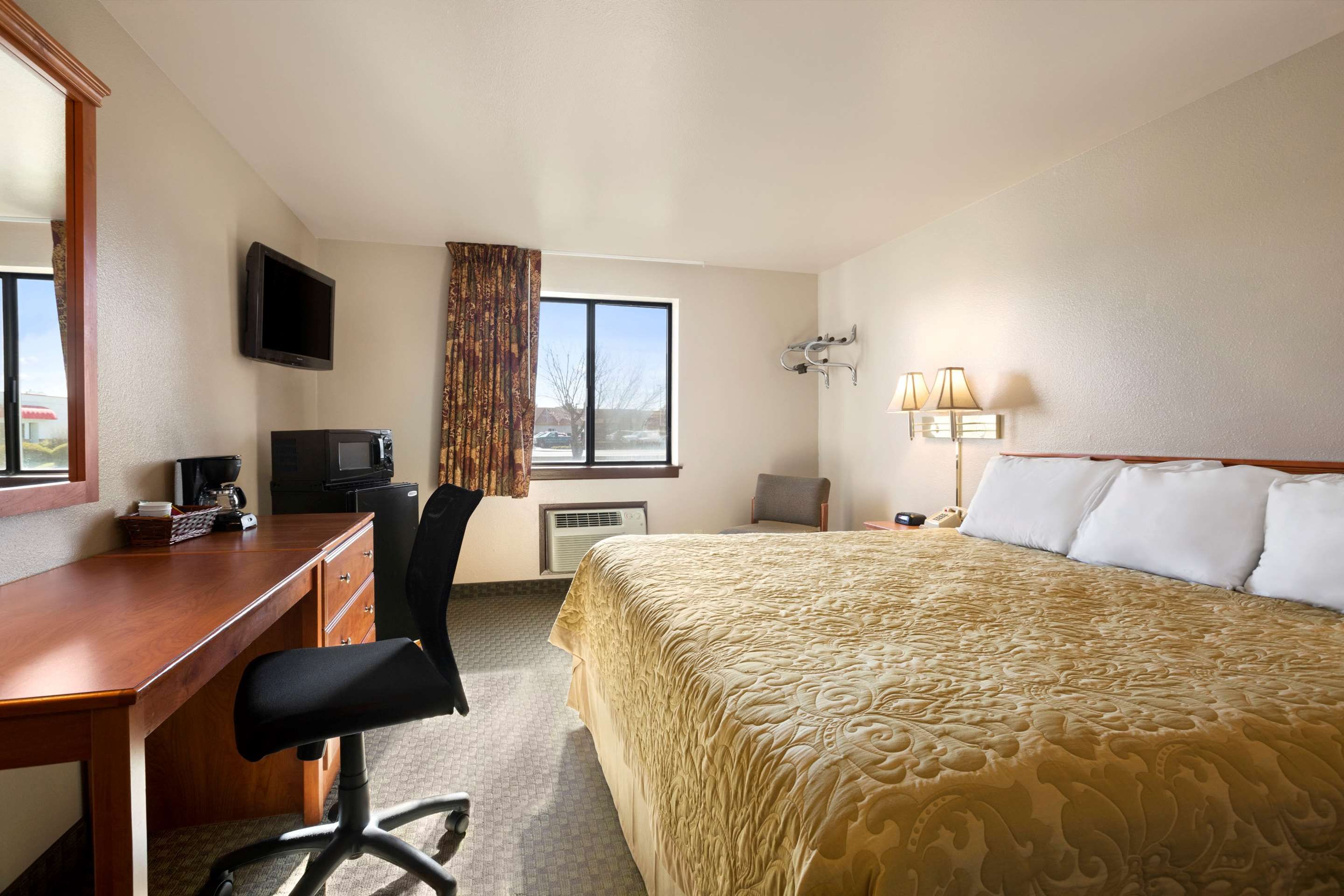 Super 8 by Wyndham Coeur d'Alene - Coeur d’Alene - Schlafzimmer