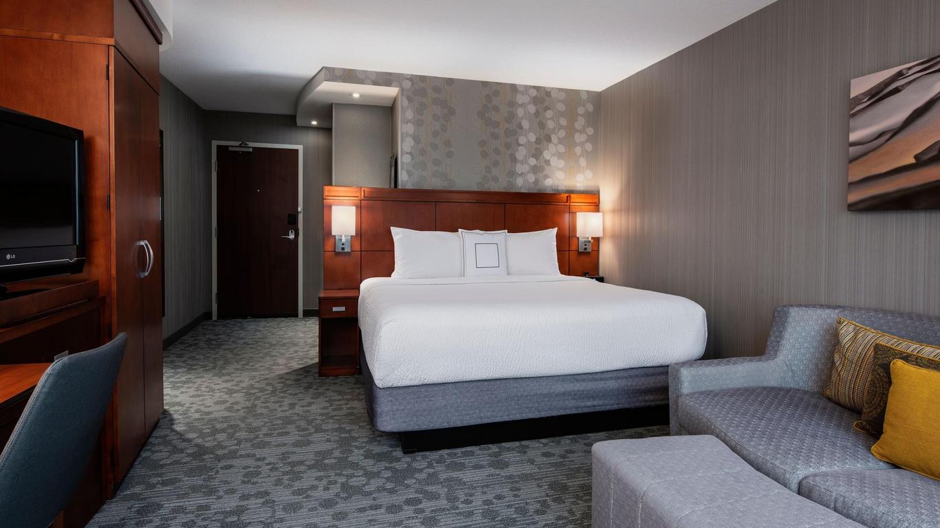 Courtyard by Marriott Edmonton West