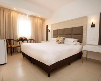 Hotel Faranda Express Soloy and Casino - Panama City - Bedroom