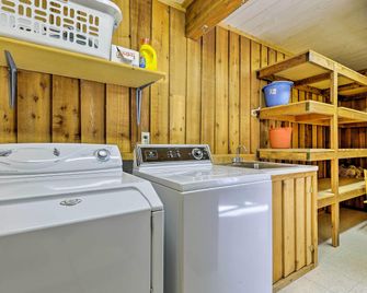 Panoramic Mountain-View Retreat with Hot Tub and Deck! - Tabernash - Lavandería