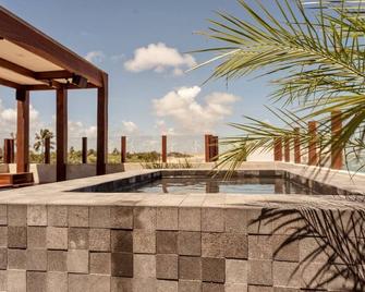 Maré Loft Praia - Icaraí - Piscina