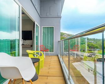 Ratana Platinum Resort Kamala - Kamala - מרפסת