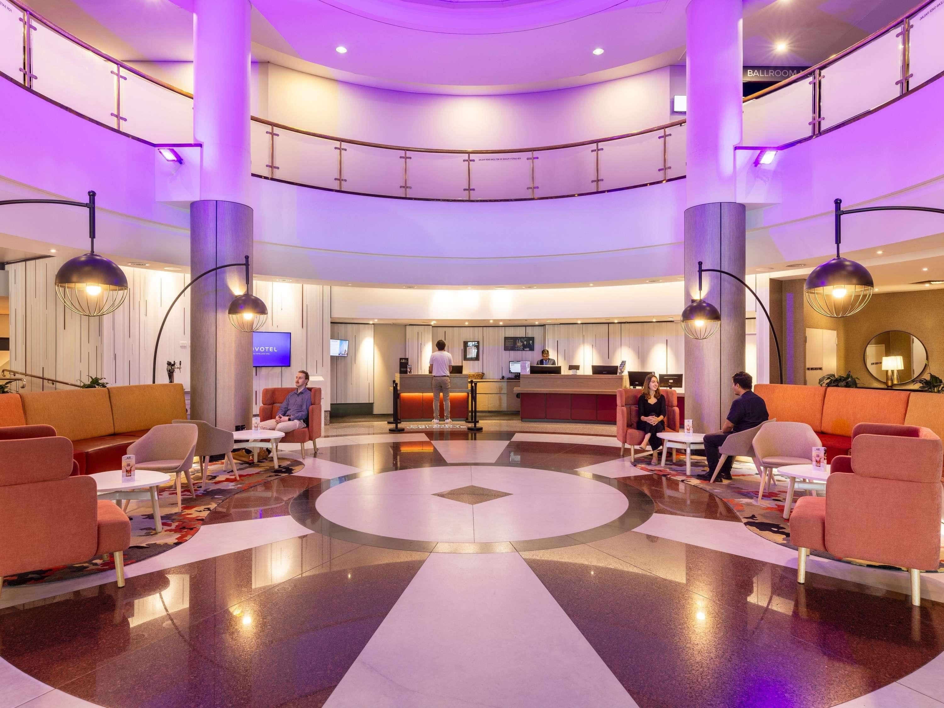 Novotel Perth Langley - Perth - Lobi