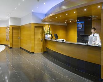 Hotel Madeira Centro - Benidorm - Receptionist