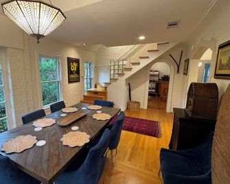 Charming 3-bedroom home in the heart of University Park - Dallas - Comedor