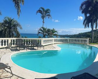 Villa Il Mare in Rincon Bay - Las Galeras - Piscina