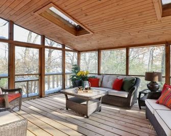 Lakeshore Home - Lake Elmo - Living room