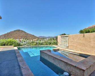 Oasis Salt Water Pool Jacuzzi - San Diego - Piscina