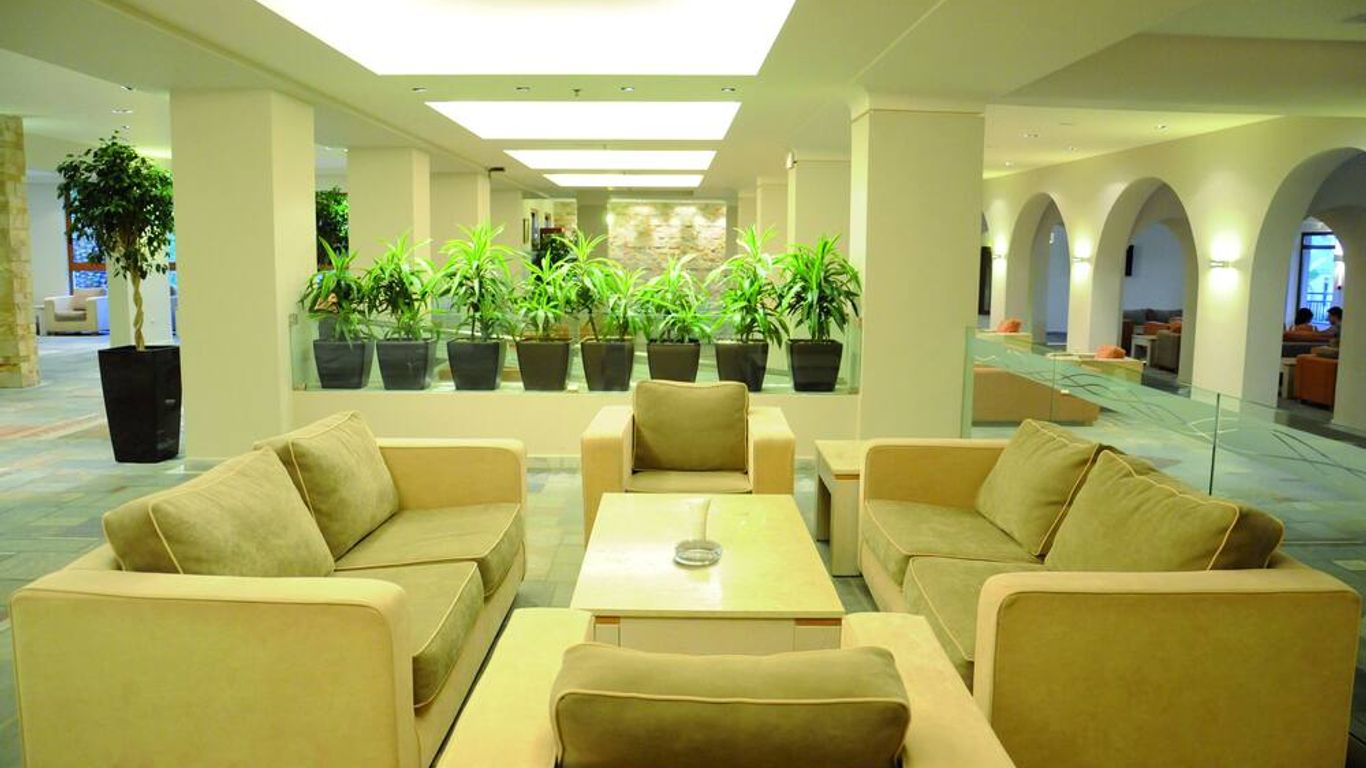 Porto Bello Beach Hotel