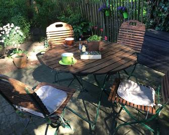 A gem in an idyllic location on the edge of the forest - Greven - Innenhof