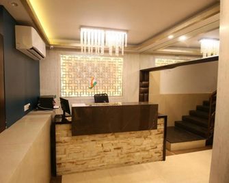 Hotel Park Palace - Mumbai - Front desk