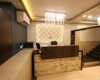 Fabhotel Park Palace - Bombay - Recepción