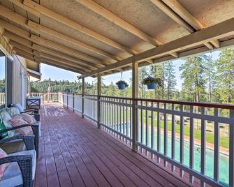 Jackson Escape with Hot Tub and Mtn Views! - Jackson - Varanda