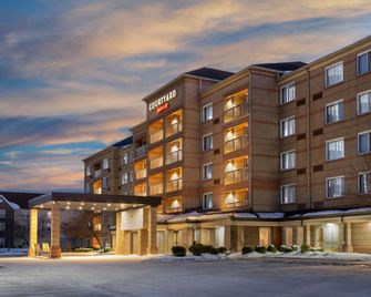 Courtyard by Marriott Cleveland Airport/South - Middleburg Heights - Bygning