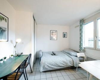Le petit Gilibert - studio 2 pers - Perrache - Lyon - Bedroom