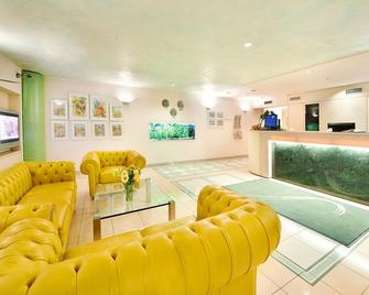 Hotel Schild - Vienna - Front desk