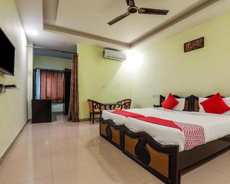 Hotel O Ritesh Grand - Shamshabad - Bedroom