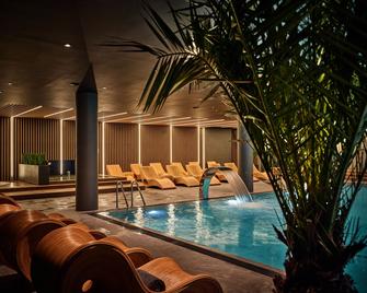 AC Hotel by Marriott Krakow - Krakau - Pool
