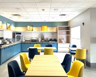 Comfort Inn and Suites Calhoun South - Calhoun - Restaurant