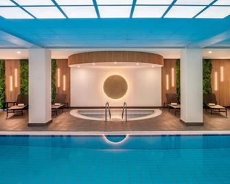 Munich Marriott Hotel - Munich - Pool