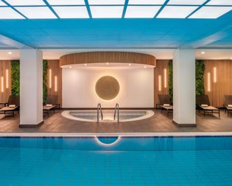 Munich Marriott Hotel - Munich - Pool