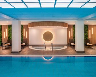 Munich Marriott Hotel - מינכן - בריכה