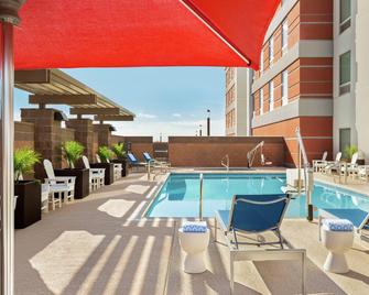 Home2 Suites by Hilton Edinburg - Edinburg - Zwembad
