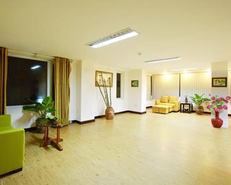 Hue Serene Shining Hotel & Spa - Huế - Lobby