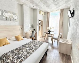 Hotel Helvetique - ניס - חדר שינה
