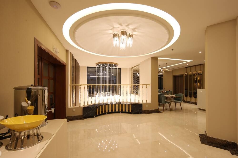 Gladiolus Hotel thumbnail 2
