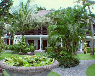 Palm Garden Hotel - Denpasar - Outdoors view