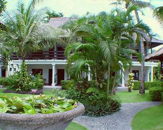 Palm Garden Hotel - דנפסאר - נוף חיצוני