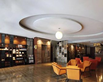 Military 75 Hotel - Taichung City - Lounge