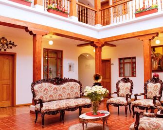 Casa Hotel Las Plazas - Quito - Lobby