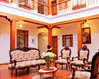 Casa Hotel Las Plazas - Quito - Lobby
