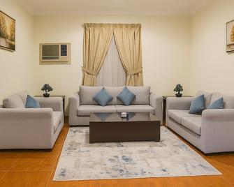Al-Mawasem Al-Arbaa Hotel Suites - Tabuk - Sala de estar