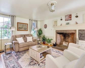 Middletown Guest Suite Near Dtwn and University - Middletown - Living room